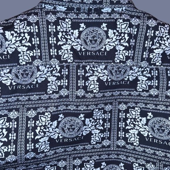 Men’s Versace Logo Slim Fit Button Down Shirt Size Medium - Picture 5 of 7